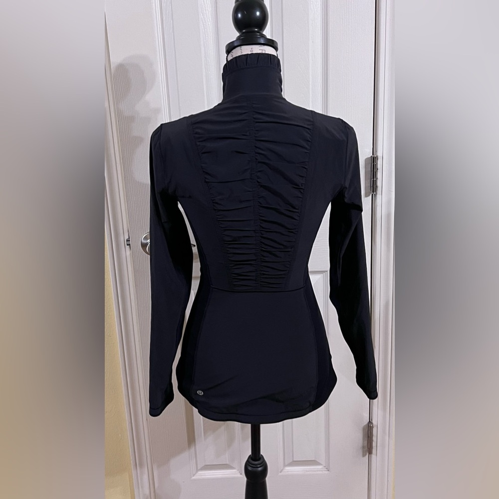 Lululemon Round Trip Jacket - Picture 10 of 16